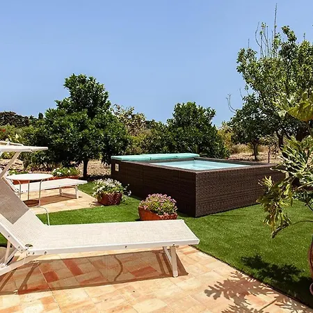 Degli Ulivi, Siracusa, Private Pool, 400 Mt From The Holiday home *